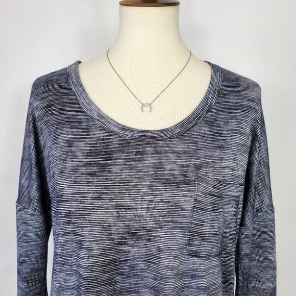 Misia Black White Drop Shoulder Back Button Detail Top Size S - Picture 2 of 12